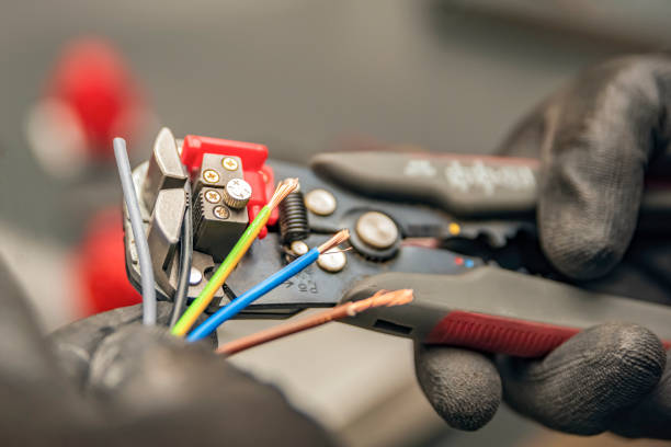 Best Affordable Electrician  in Arthur, IL